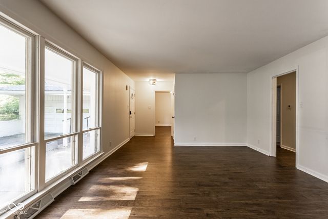 9514 Haverstick Road, Indianapolis, IN 46240
