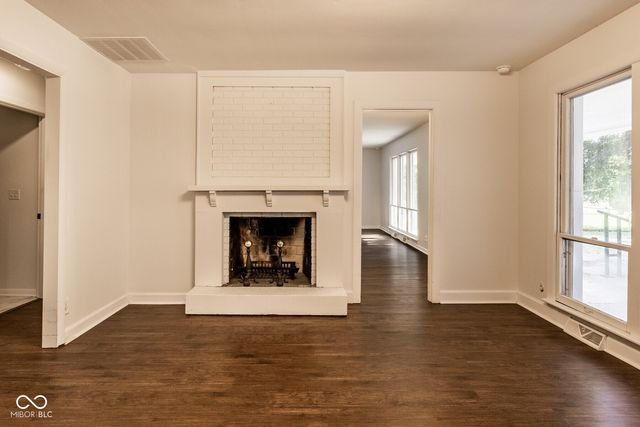 9514 Haverstick Road, Indianapolis, IN 46240