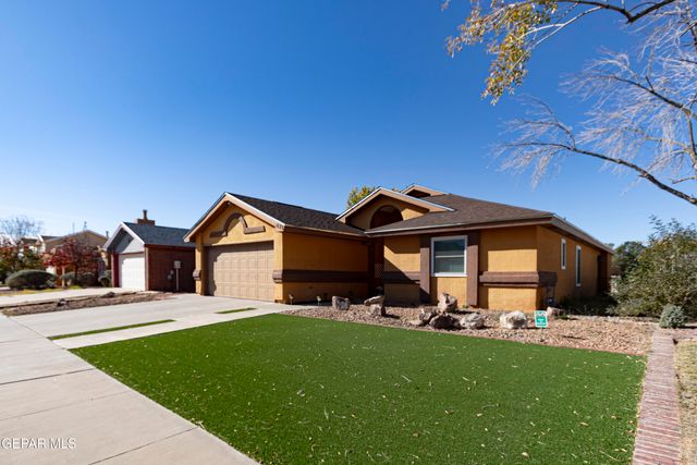 1123 NIGHT HAWK Drive, El Paso, TX 79912