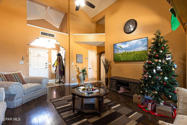 1123 NIGHT HAWK Drive, El Paso, TX 79912