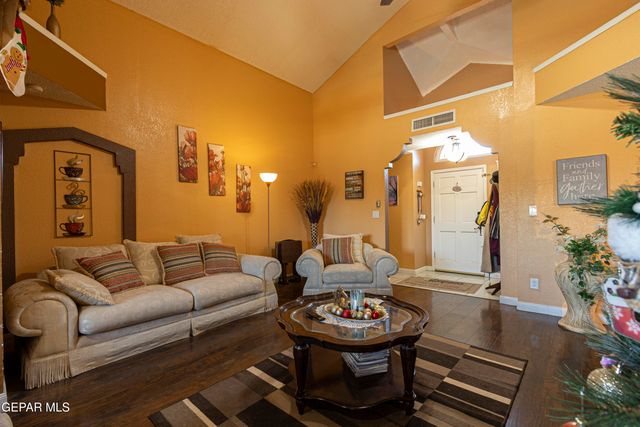 1123 NIGHT HAWK Drive, El Paso, TX 79912