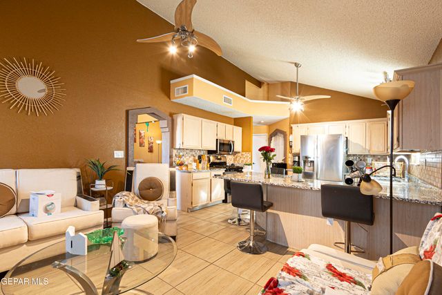 1123 NIGHT HAWK Drive, El Paso, TX 79912