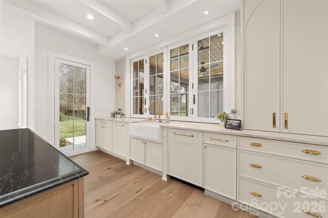 9119 Summer Club Road, Charlotte, NC 28277