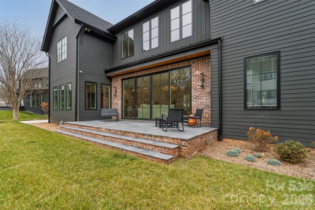 9119 Summer Club Road, Charlotte, NC 28277
