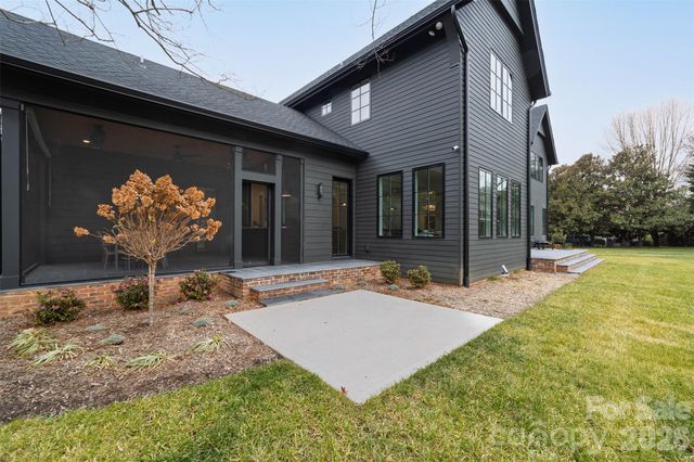 9119 Summer Club Road, Charlotte, NC 28277
