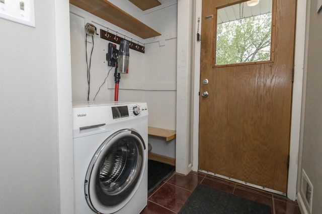 N10W23564 Robinhood COURT, Waukesha, WI 53188