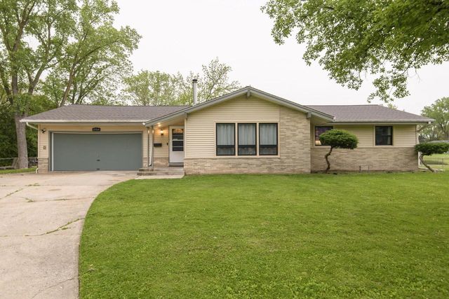 N10W23564 Robinhood COURT, Waukesha, WI 53188