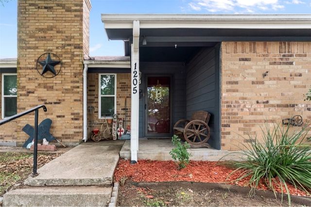 1205 S Rusk Street, Weatherford, TX 76086