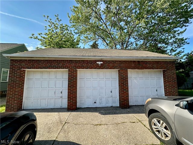 1166 E 176th Street, Cleveland, OH 44119