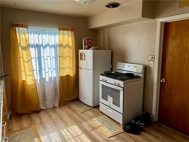 1166 E 176th Street, Cleveland, OH 44119