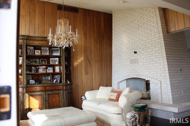 5933 Hoagland Road, Hoagland, IN 46745