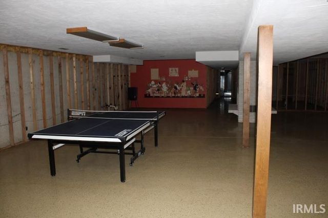 5933 Hoagland Road, Hoagland, IN 46745