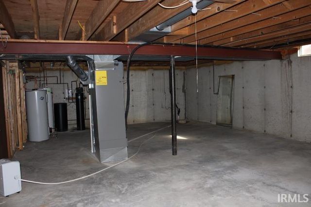 5933 Hoagland Road, Hoagland, IN 46745