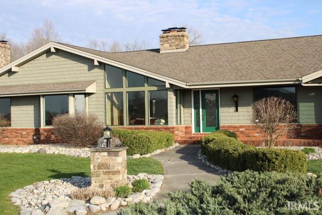 5933 Hoagland Road, Hoagland, IN 46745