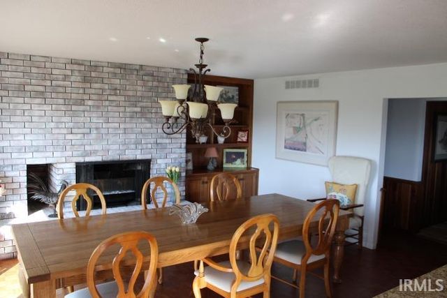 5933 Hoagland Road, Hoagland, IN 46745