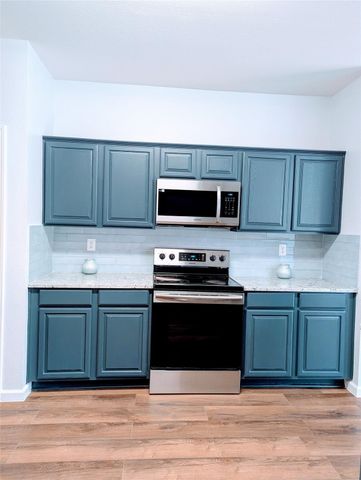 200 Inverness Drive, Lewisville, TX 75067