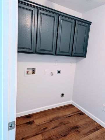 200 Inverness Drive, Lewisville, TX 75067