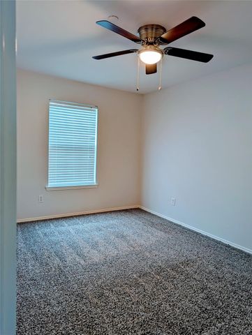 200 Inverness Drive, Lewisville, TX 75067