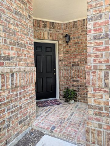 200 Inverness Drive, Lewisville, TX 75067