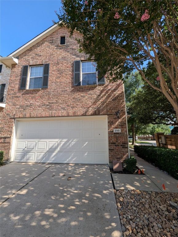 200 Inverness Drive, Lewisville, TX 75067