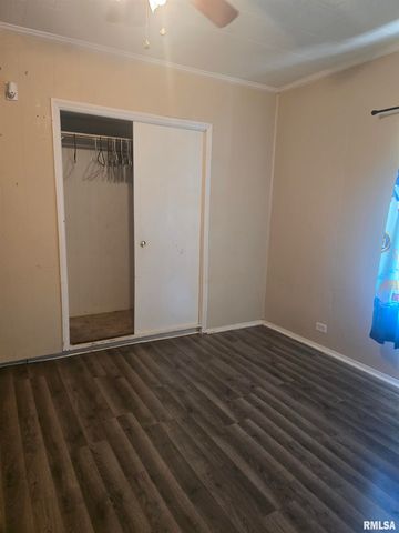 419 N 21ST Street, Herrin, IL 62948