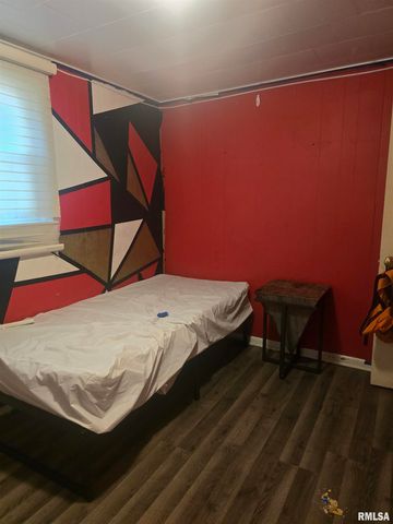 419 N 21ST Street, Herrin, IL 62948