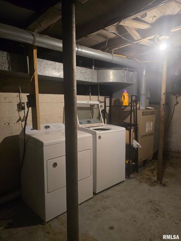 419 N 21ST Street, Herrin, IL 62948