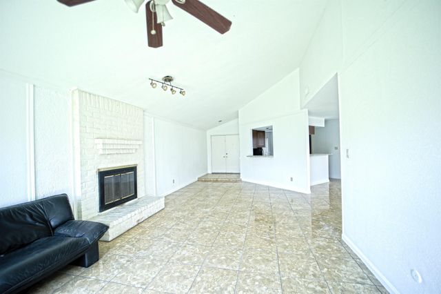 6411 Briar Glade Drive, Houston, TX 77072