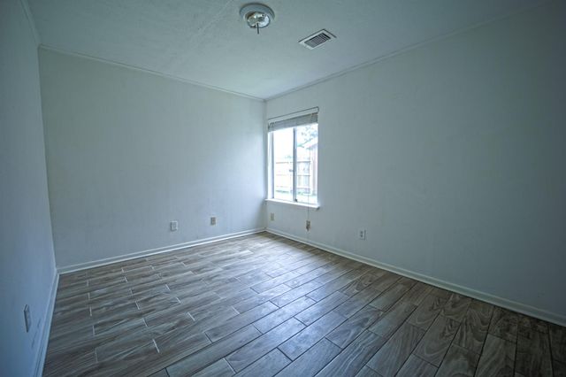 6411 Briar Glade Drive, Houston, TX 77072