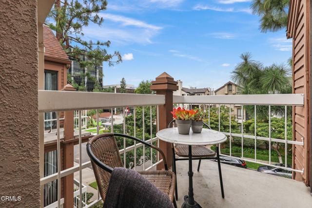 436 E Palm Avenue 301, Burbank, CA 91501