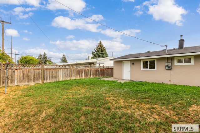 1087 Lovejoy Street, Idaho Falls, ID 83401