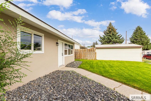 1087 Lovejoy Street, Idaho Falls, ID 83401