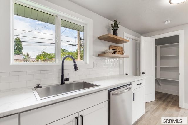 1087 Lovejoy Street, Idaho Falls, ID 83401