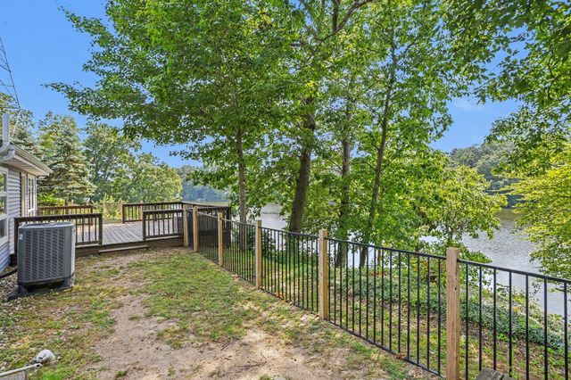 11628 S Lake Chapin Road, Berrien Twp, MI 49103