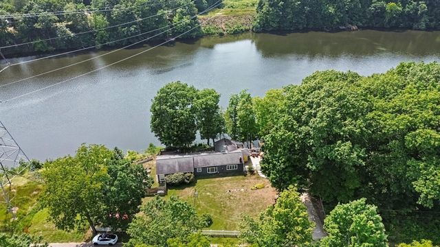 11628 S Lake Chapin Road, Berrien Twp, MI 49103