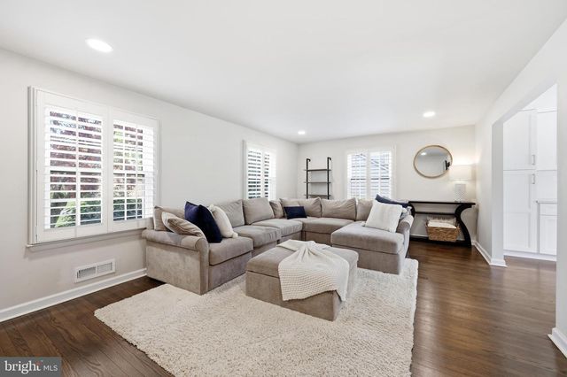 120 WARFIELD RD, Cherry Hill, NJ 08034