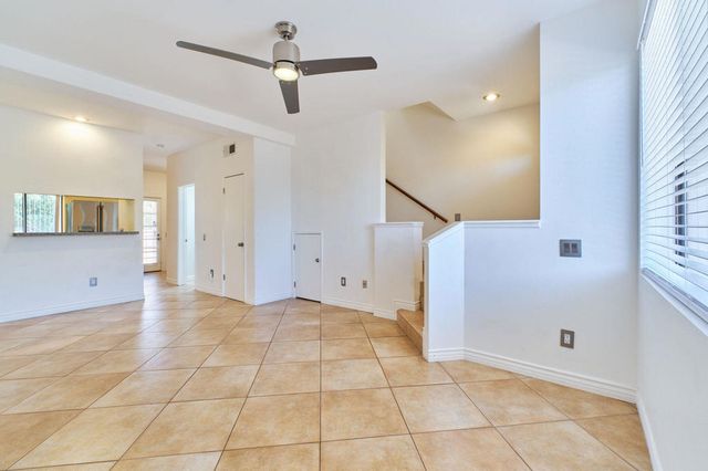 401 E Vista Chino 1, Palm Springs, CA 92262