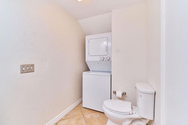 401 E Vista Chino 1, Palm Springs, CA 92262