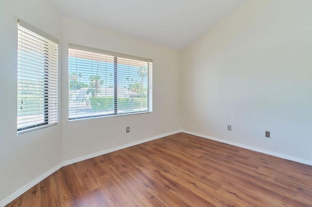401 E Vista Chino 1, Palm Springs, CA 92262