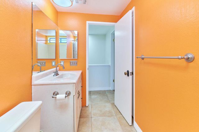 401 E Vista Chino 1, Palm Springs, CA 92262