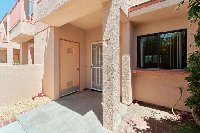401 E Vista Chino 1, Palm Springs, CA 92262