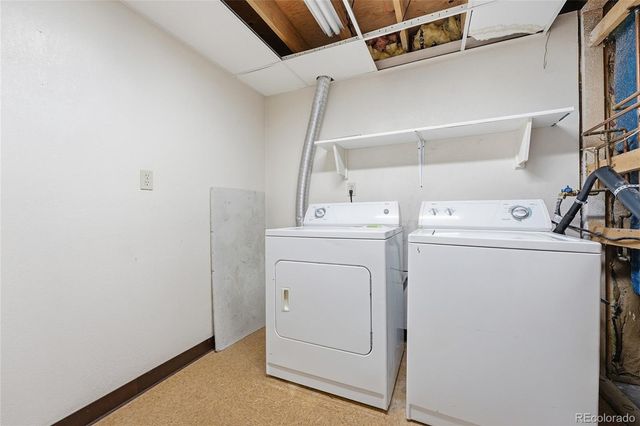 1933 Ensenada Court, Aurora, CO 80011
