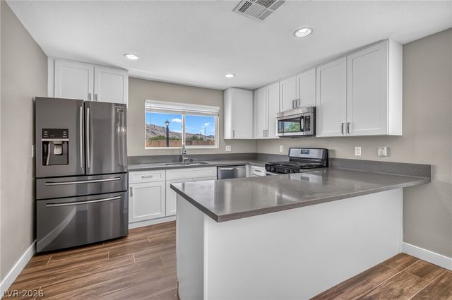 490 Searchlight Drive, Las Vegas, NV 89110