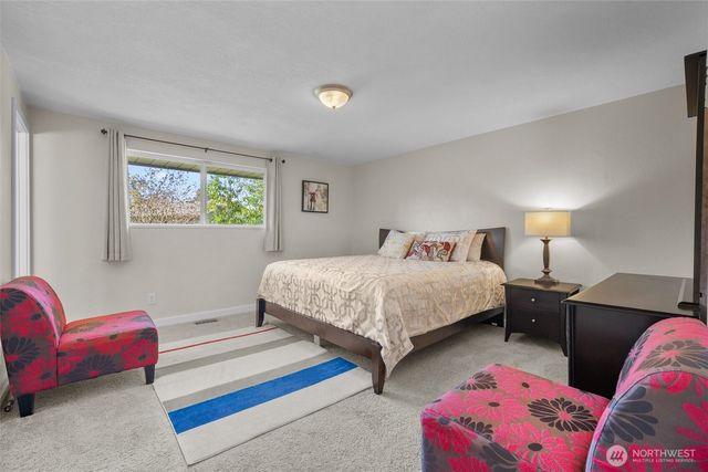 913 92nd Street SE, Everett, WA 98208