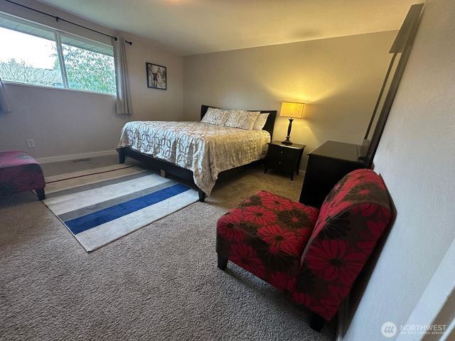 913 92nd Street SE, Everett, WA 98208