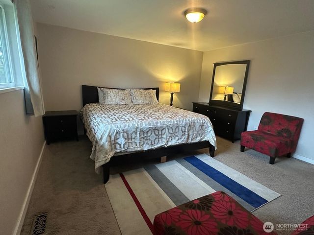 913 92nd Street SE, Everett, WA 98208