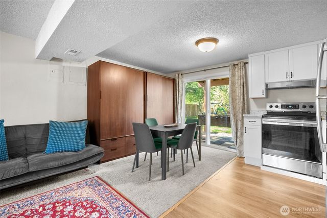 913 92nd Street SE, Everett, WA 98208