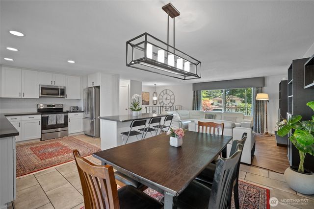 913 92nd Street SE, Everett, WA 98208