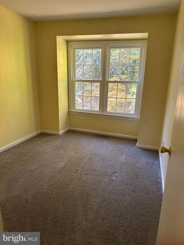 10028 MAPLE LEAF DR, Gaithersburg, MD 20886