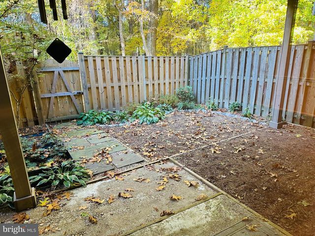 10028 MAPLE LEAF DR, Gaithersburg, MD 20886